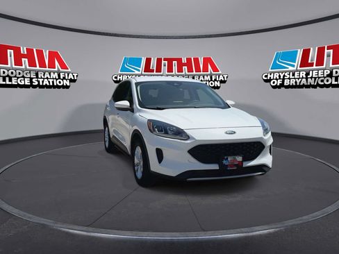 Used 2020 Ford Escape SE FWD image 2