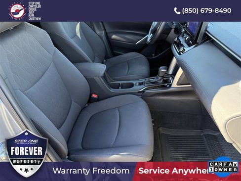 Used 2023 Toyota Corolla Cross LE image 39