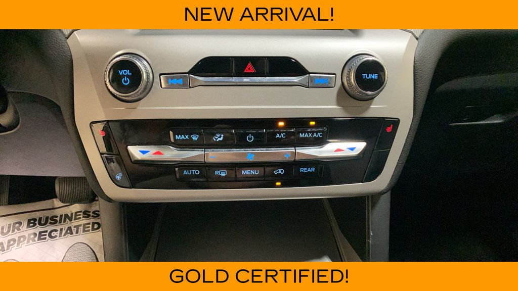 Used 2023 Ford Explorer XLT w/ Equipment Group 202A AWD/4WD image 41
