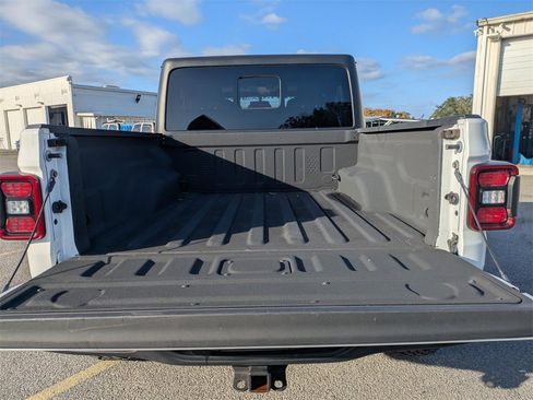 Used 2021 Jeep Gladiator Rubicon image 11
