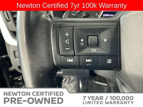 Used 2025 Nissan Rogue SV w/ SV Premium Package FWD image 28