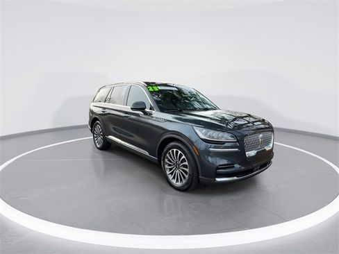 Used 2023 Lincoln Aviator Reserve w/ Elements Package Plus image 2