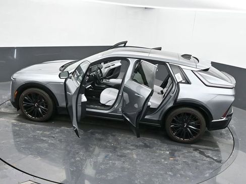 New 2025 Cadillac Lyriq Luxury w/ LPO, Red Accent Package image 53