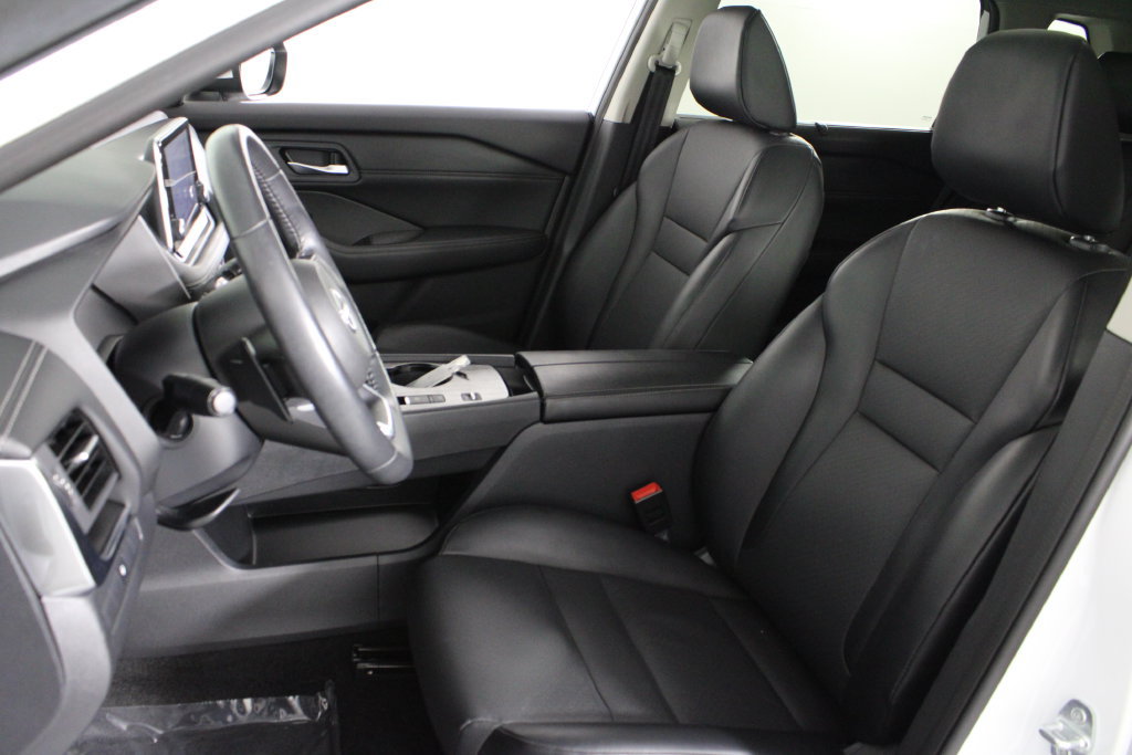 Certified 2024 Nissan Rogue SV w/ SV Premium Package FWD image 21