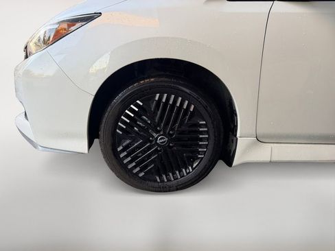 Used 2025 Nissan Leaf SV Plus image 37