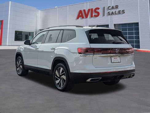 Used 2025 Volkswagen Atlas SE FWD image 3