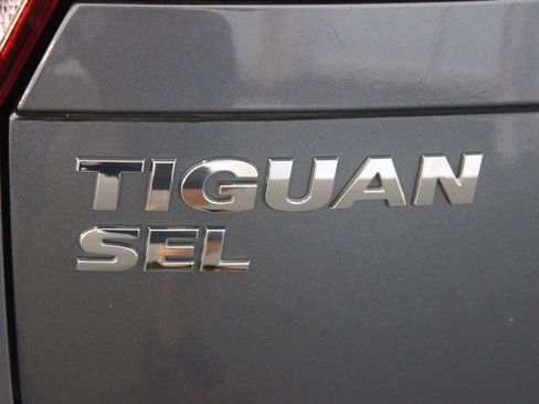Used 2019 Volkswagen Tiguan SEL image 21