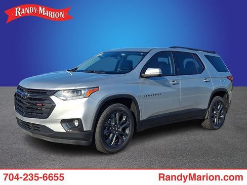 Used 2021 Chevrolet Traverse RS FWD image 1