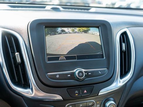 Used 2022 Chevrolet Equinox LT image 29