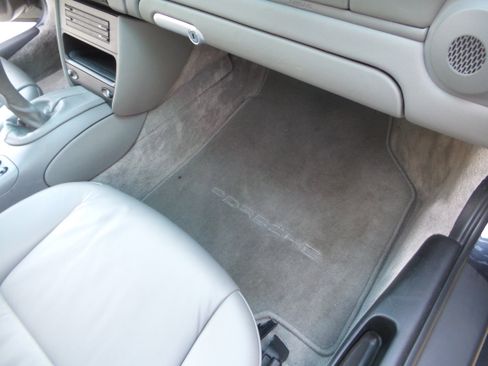 Used 2005 Porsche 911 Cabriolet image 77