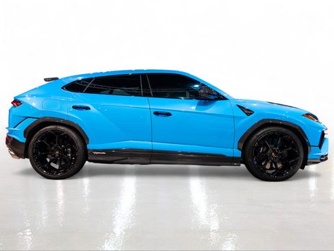 Used 2024 Lamborghini Urus Performante AWD/4WD image 9