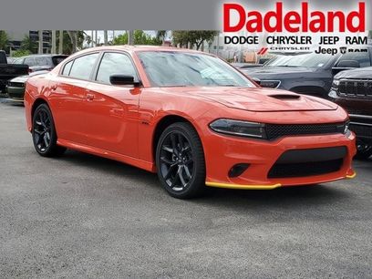 New 2023 Dodge Charger R/T w/ Plus Group