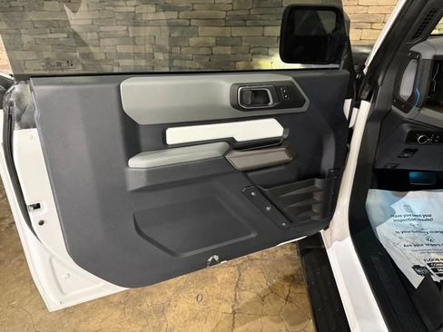 Used 2023 Ford Bronco Black Diamond w/ Sasquatch Package AWD/4WD image 11