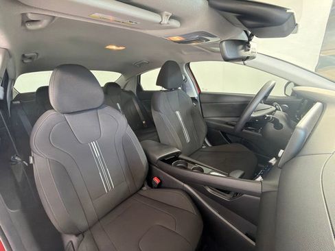 Certified 2025 Hyundai Elantra Hybrid FWD image 28