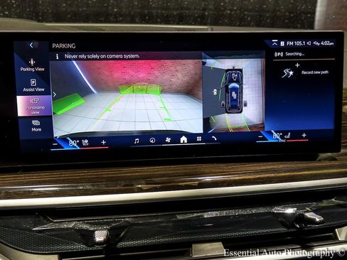 Used 2025 BMW X7 xDrive40i w/ Premium Package image 25