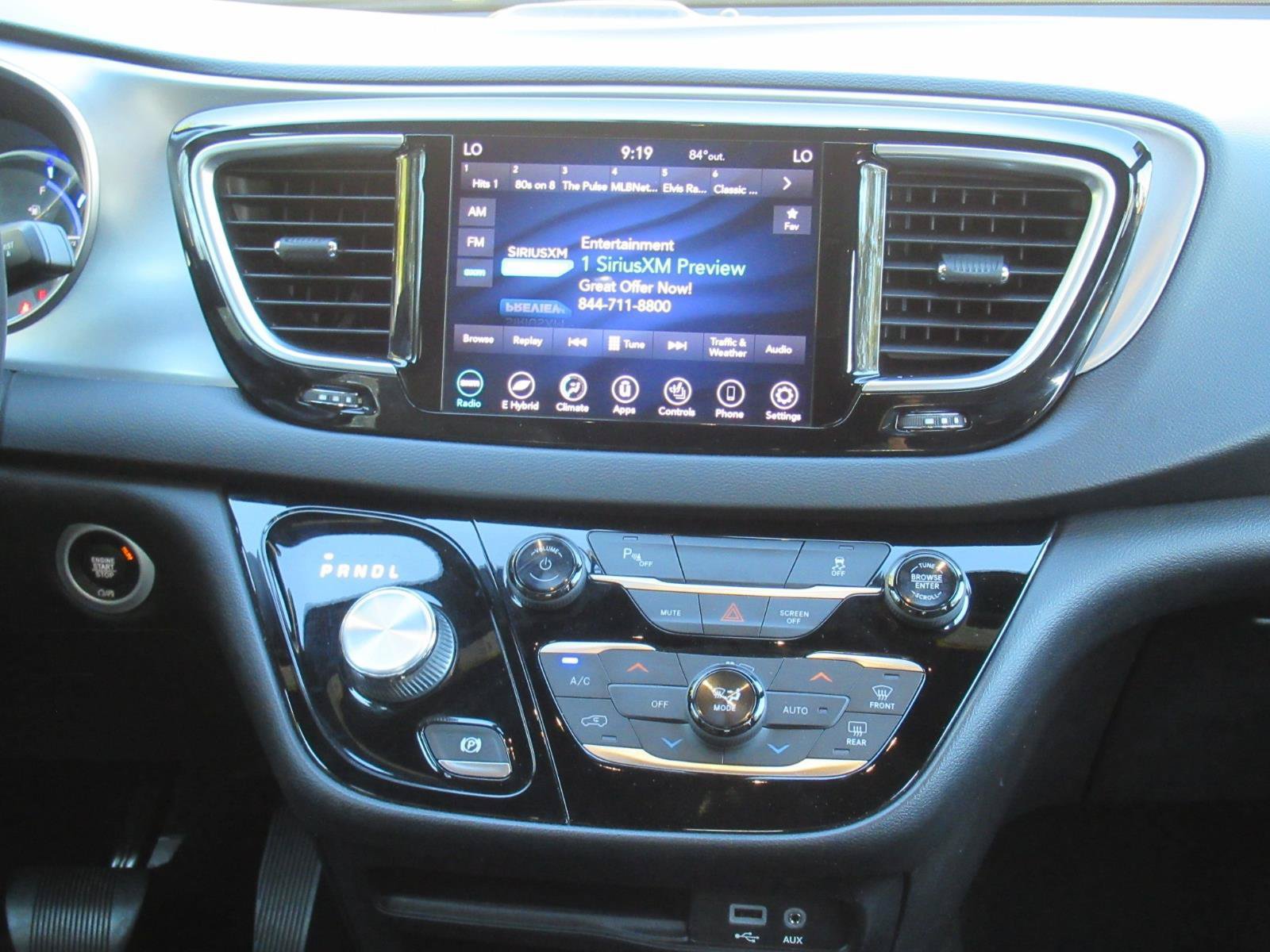 Used 2019 Chrysler Pacifica Touring-L w/ S Appearance Package FWD image 14