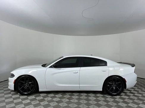 Used 2020 Dodge Charger SXT w/ Blacktop Package RWD image 8