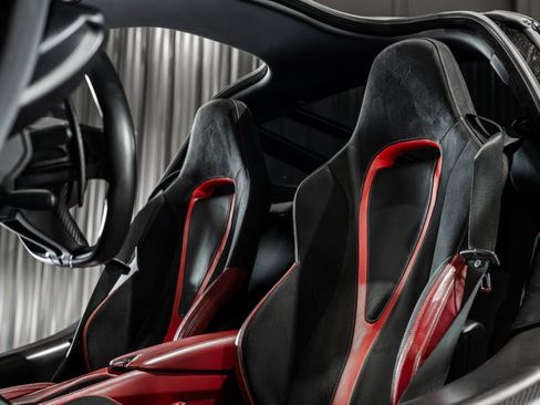 Used 2018 McLaren 720S RWD image 26