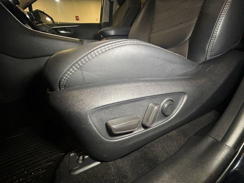 Used 2022 Toyota RAV4 XLE Premium AWD/4WD image 23