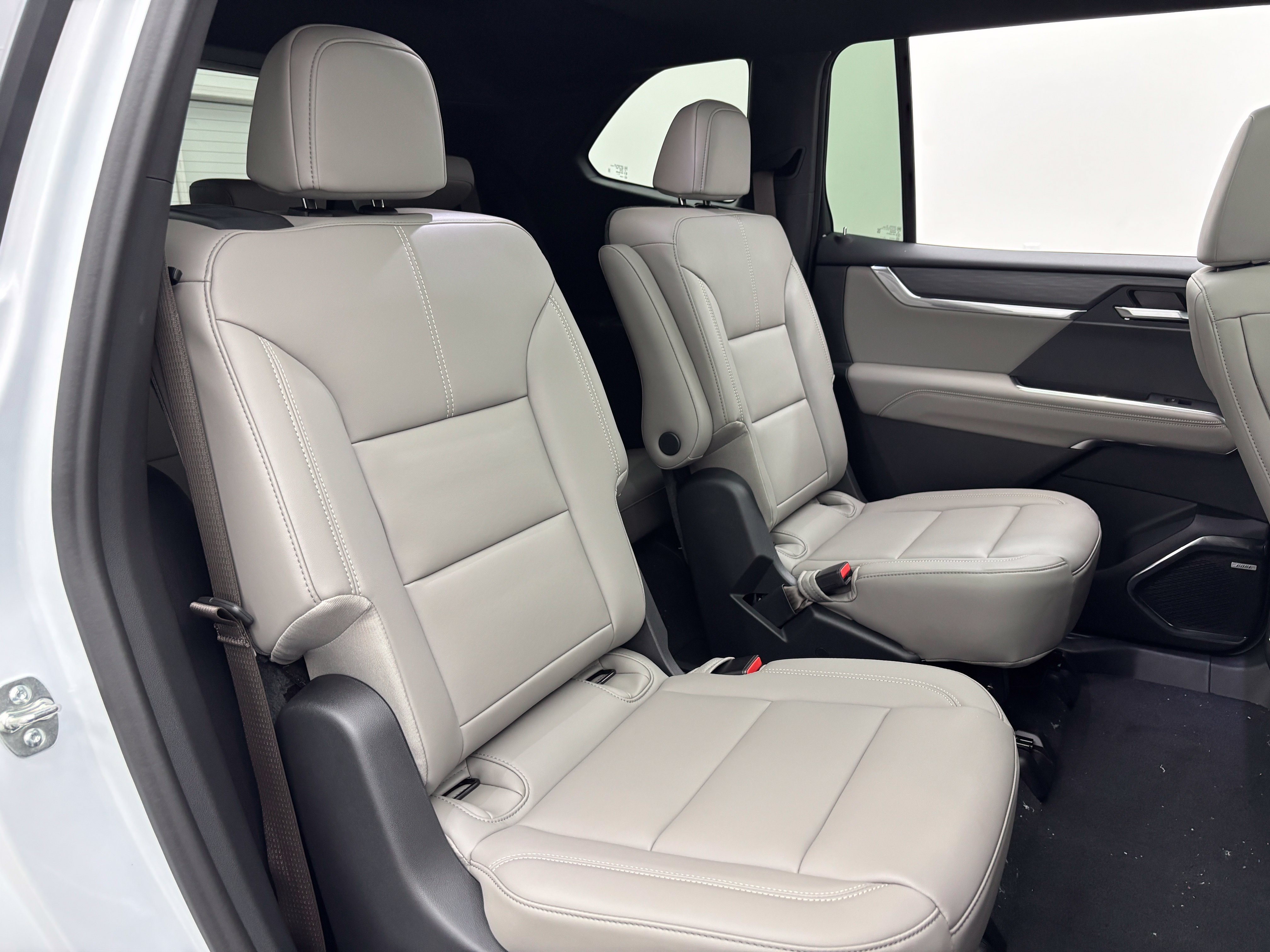 New 2027 GMC Acadia Elevation w/ Elevation Premium Package AWD/4WD image 41