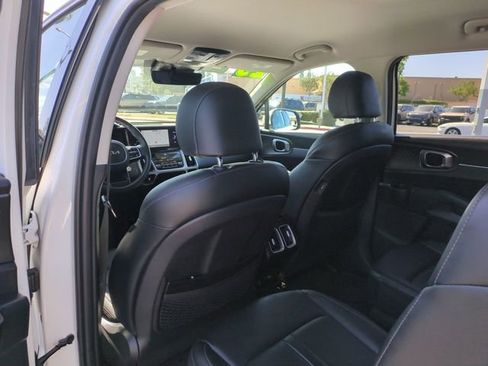Certified 2023 Kia Sorento EX AWD/4WD image 27