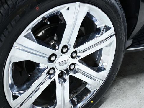 Used 2016 Cadillac Escalade Luxury image 8