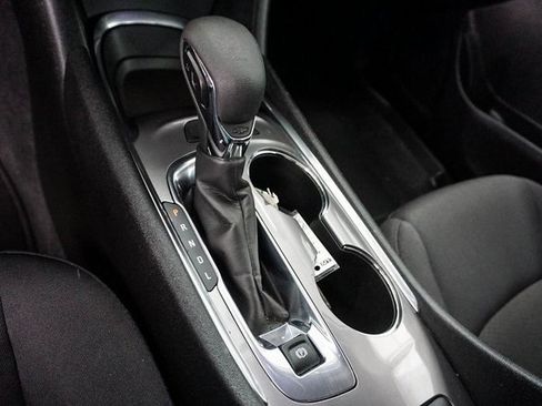 Used 2025 Chevrolet Malibu LT image 16