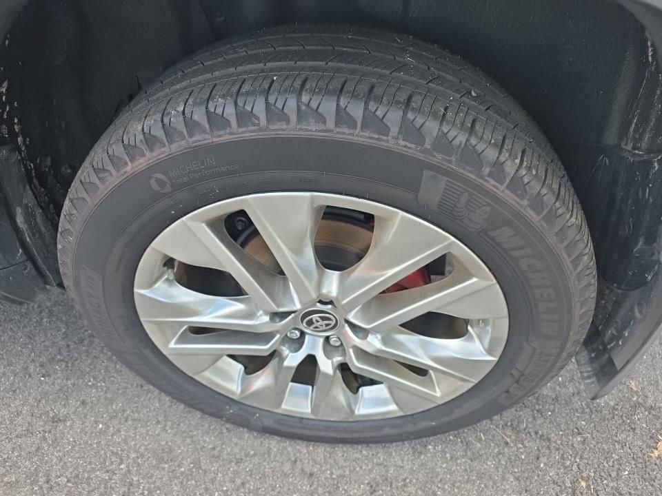 Used 2025 Toyota RAV4 XLE Premium FWD image 8