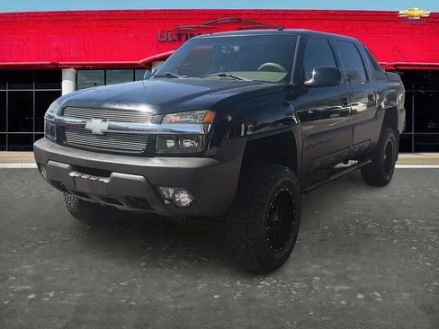 Used 2004 Chevrolet Avalanche 2500 w/ Preferred Equipment Group AWD/4WD image 3