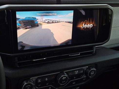 New 2026 Jeep Gladiator Sport image 19