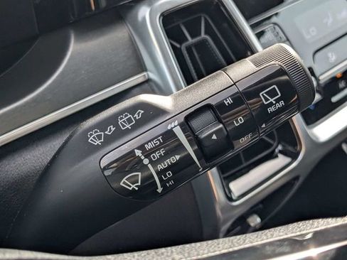 Used 2023 Kia Sorento SX AWD/4WD image 26