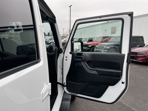 Used 2017 Jeep Wrangler Unlimited Sport w/ Quick Order Package 24S image 9