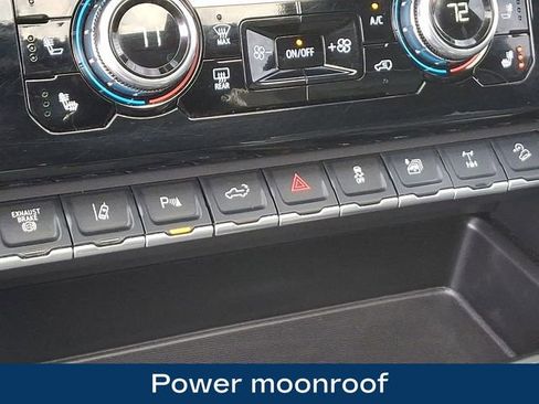 Used 2025 GMC Sierra 2500 AT4X image 19