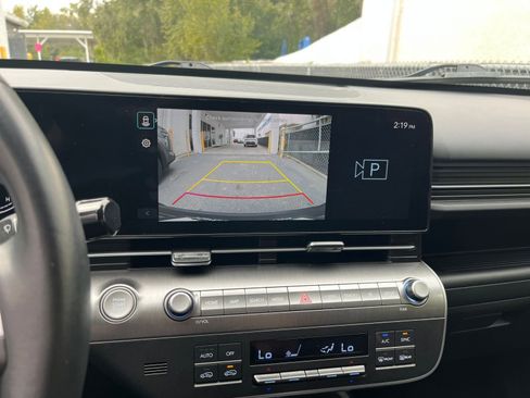 Used 2025 Hyundai Kona SEL image 17