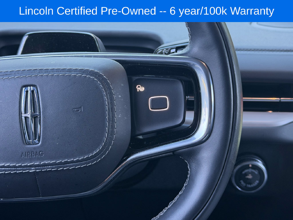 Used 2026 Lincoln Navigator Premiere AWD/4WD image 17
