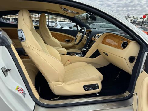 Used 2013 Bentley Continental GT w/ Touring Specification Pkg image 21