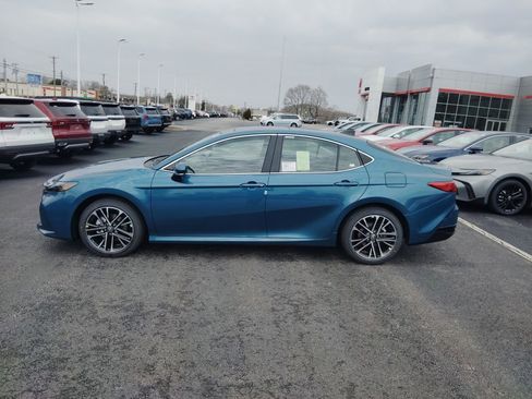 New 2026 Toyota Camry XLE image 4