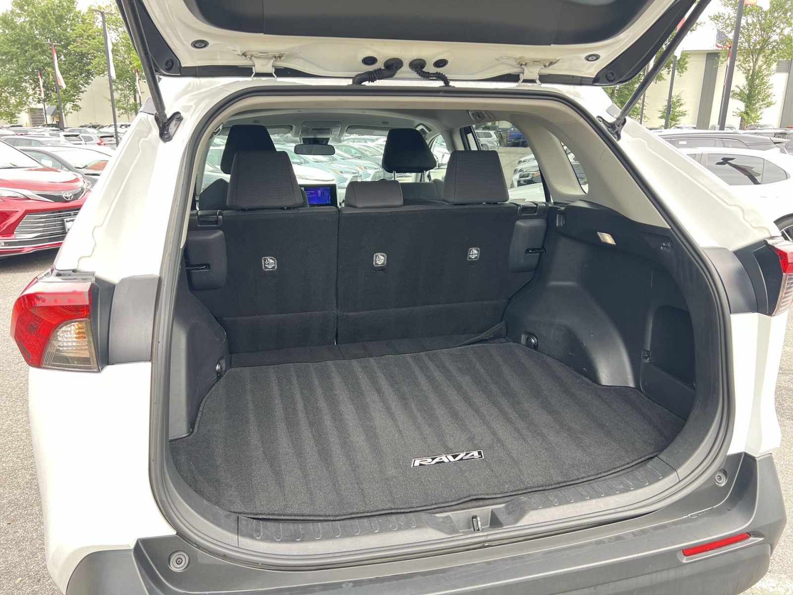 Used 2025 Toyota RAV4 LE AWD/4WD image 26