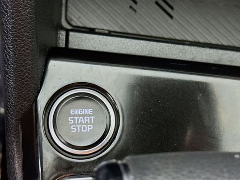 Used 2023 Kia Sportage EX image 21