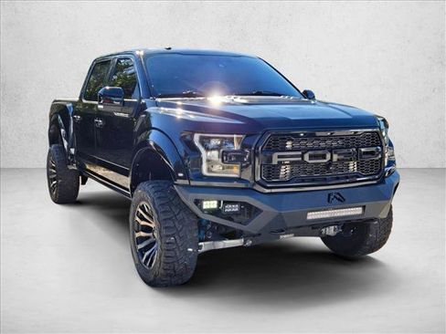 Used 2018 Ford F150 Raptor w/ Equipment Group 802A Luxury image 3