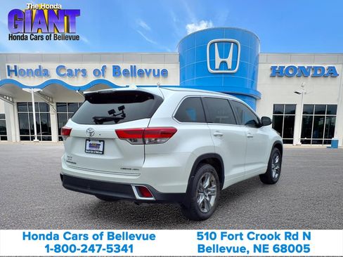 Used 2017 Toyota Highlander Limited Platinum AWD/4WD image 7
