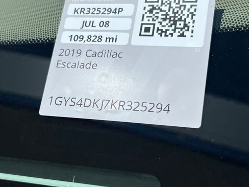 Used 2019 Cadillac Escalade Platinum AWD/4WD image 23
