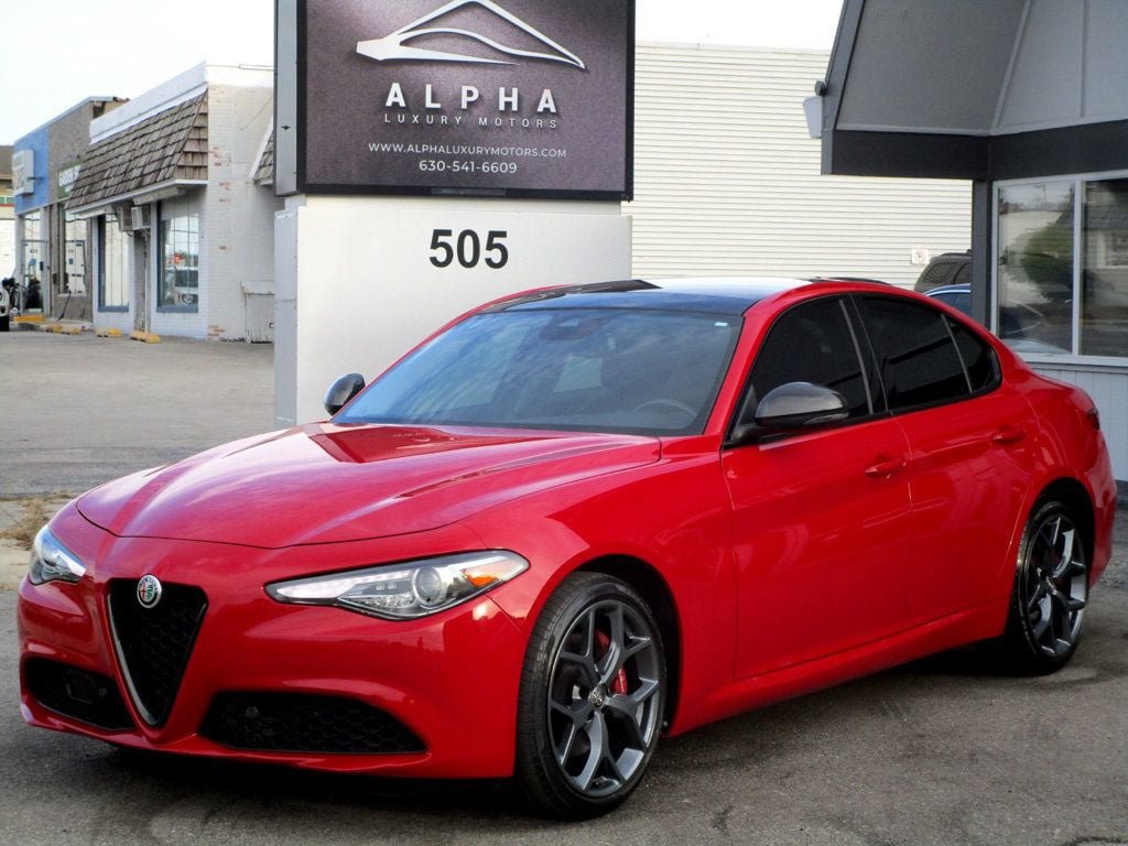 Used 2020 Alfa Romeo Giulia AWD w/ Nero Edizione image 5