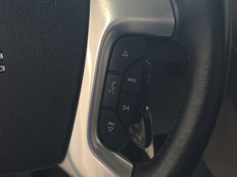 Used 2017 GMC Acadia Limited SLT AWD/4WD image 16