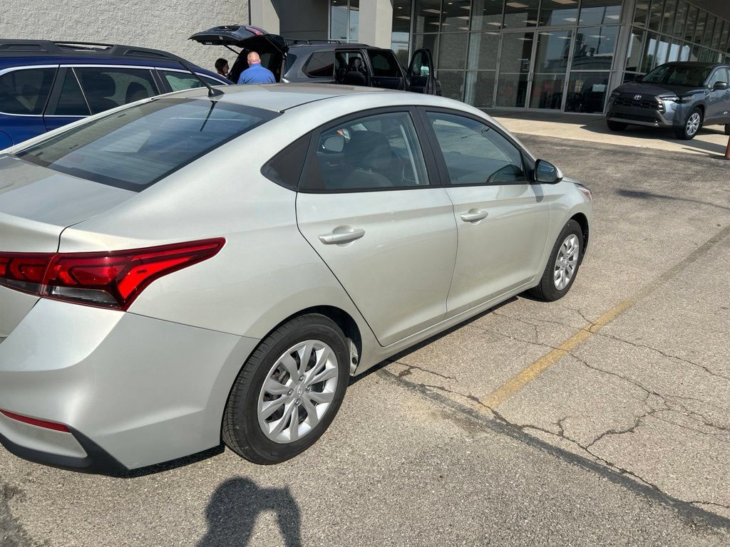 Used 2019 Hyundai Accent SE FWD image 5