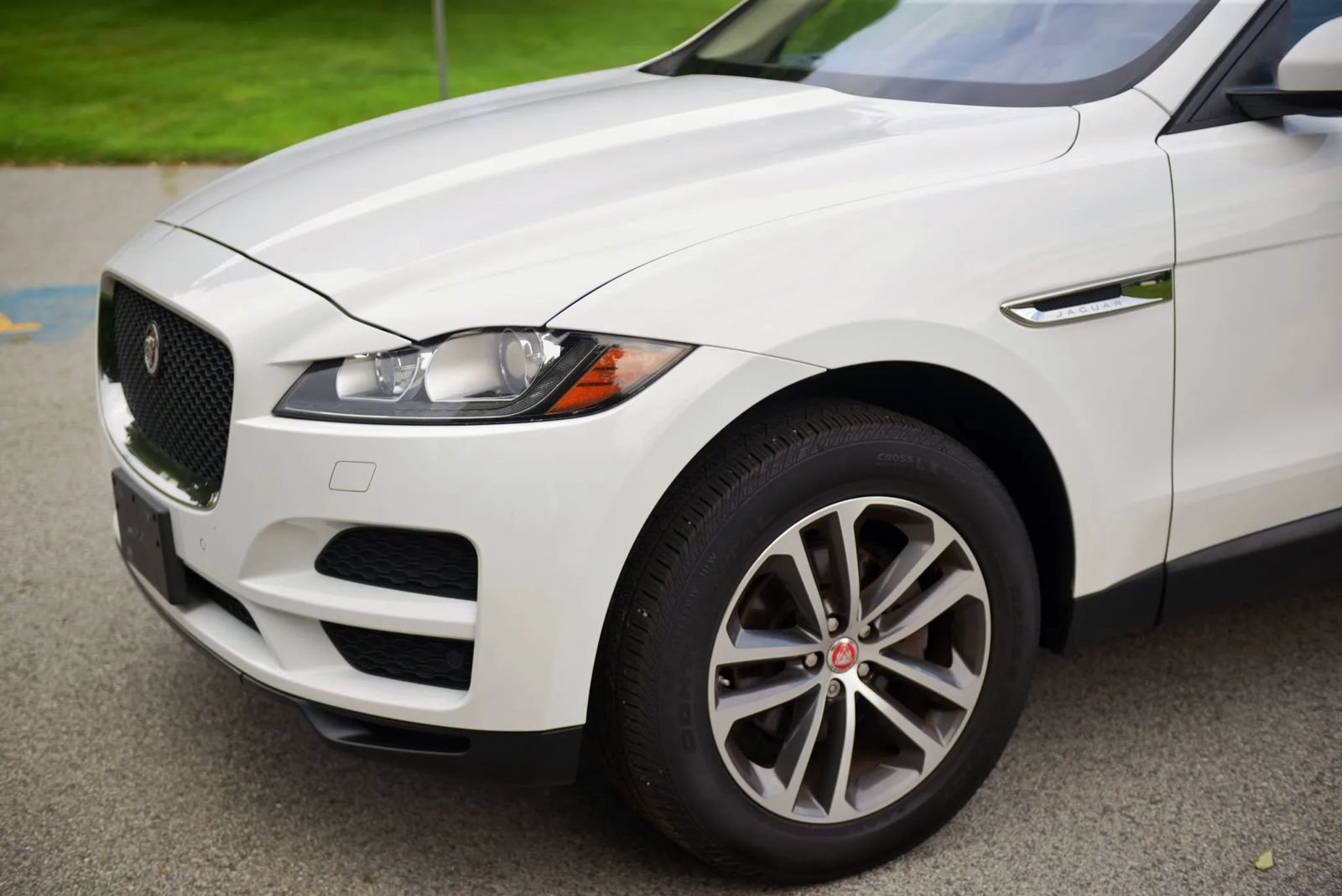 Used 2018 Jaguar F-PACE Premium AWD/4WD image 42