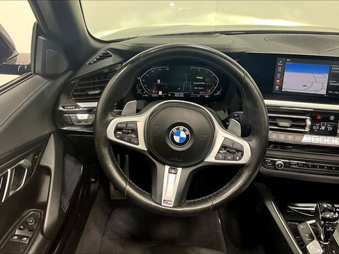 Certified 2025 BMW Z4 sDrive30i image 7