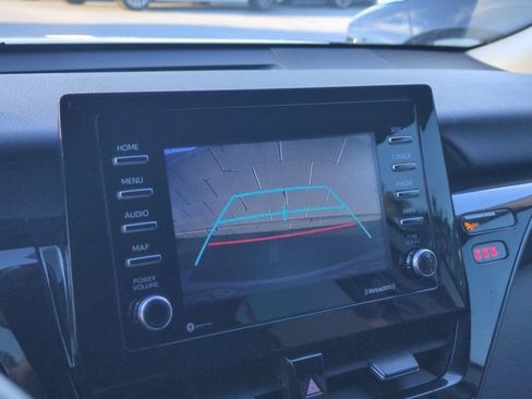 Used 2022 Toyota Camry SE w/ Carpet Mat Package (TMS) FWD image 13