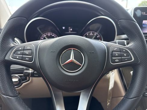 Used 2018 Mercedes-Benz GLC 300 image 19