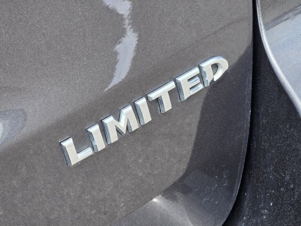 Used 2021 Jeep Grand Cherokee Limited AWD/4WD image 11